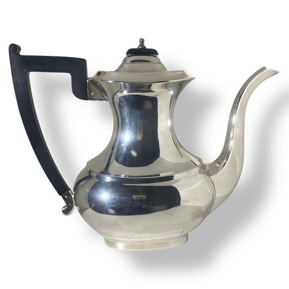 Viners of Sheffield Alpha Tea Pot Silver Plated 1.3 qt Vintage England